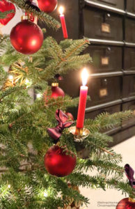 A Traditional German Christmas Tree - Christmas Magazine